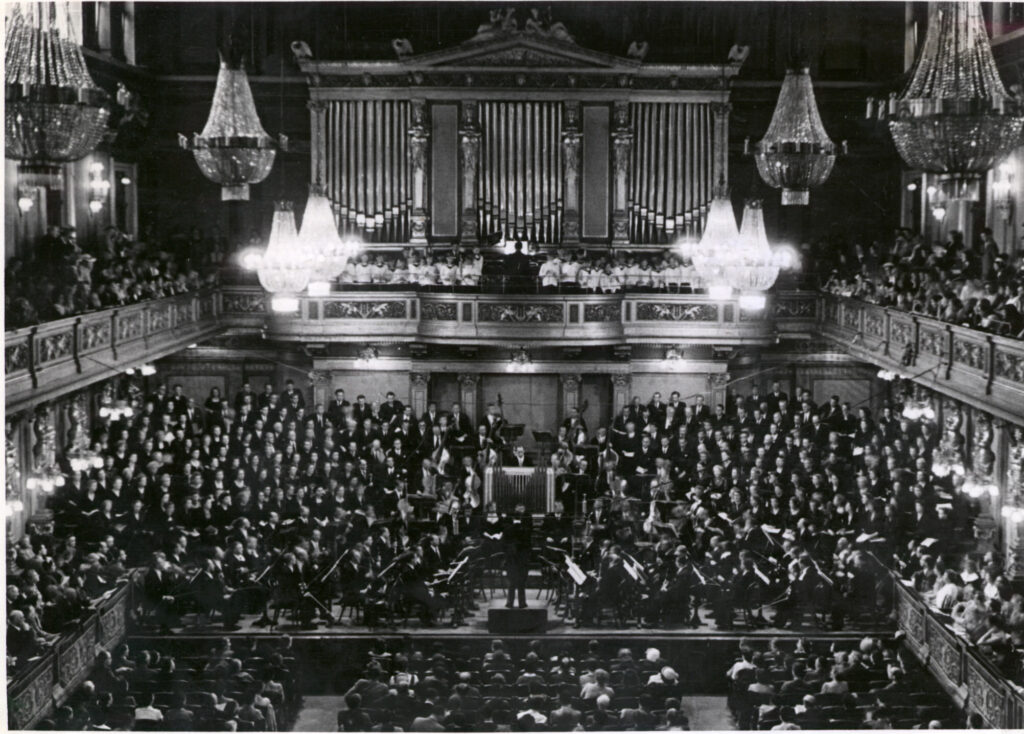 HvK conducts J. S. Bach's St Matthew Passion at the Musikverein during the international Bach festival in Vienna; WSO and Singverein.
